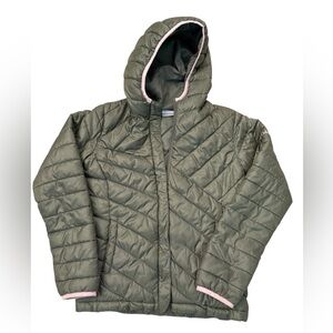 Columbia Kids Puffer Jacket with hood. Lightweight. Size M